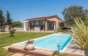 Pet Friendly Home In Rovinj